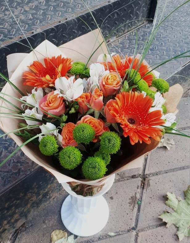 Букет цветов из: Герберы, Хризантемы, Альстромерии и Розы в Шкуринской