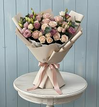 Букет цветов из:  Розы и Лизиантусы в Шкуринской