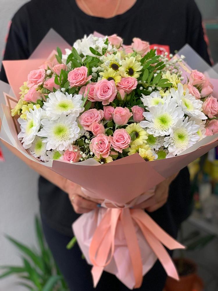 Букет цветов из: Розы и Хризантемы в Шкуринской