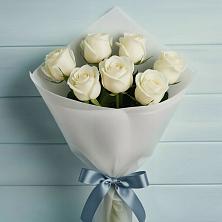 Букет 7 Белых роз Эдлесс Лав в Шкуринской