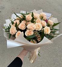 Букет Кремовые розы Латте в Шкуринской