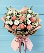 Букет цветов из:  Розы, Альстромерии и Лизиантусы в Шкуринской