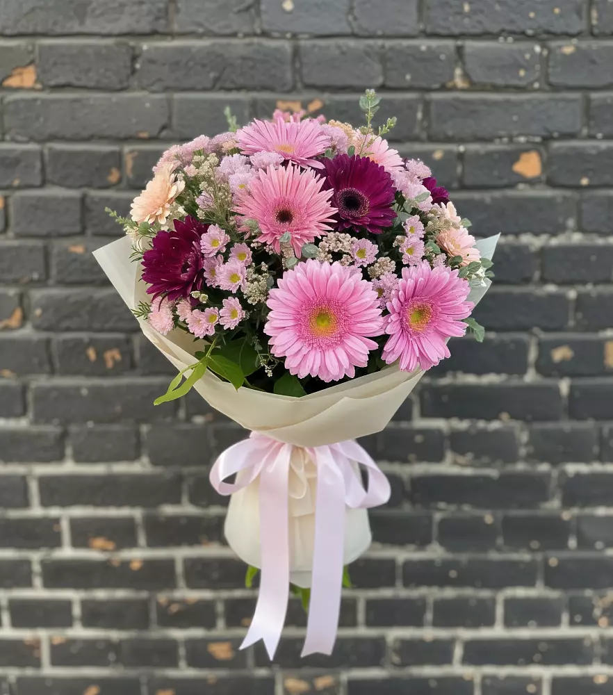 Букет цветов из: Герберы и Хризантемы в Шкуринской