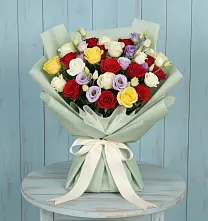 Букет цветов из:  Розы в Шкуринской