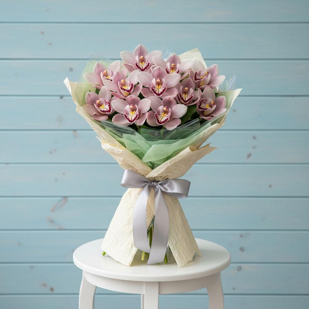 Букет цветов из: Орхидеи и Розы в Шкуринской