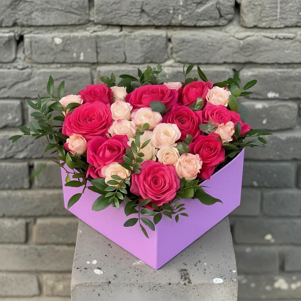 Цветочная композиция из Розы в коробке в Шкуринской