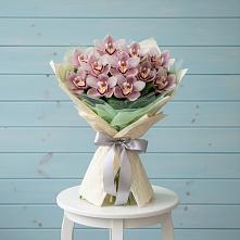 Букет цветов из:  Орхидеи и Розы в Шкуринской