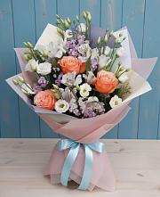 Букет цветов из:  Лизиантусы, Розы, Альстромерии и Гипсофила #REPLACE_PRED# Шкуринской