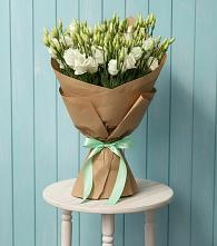 Букет цветов из:  Лизиантусы #REPLACE_PRED# Шкуринской