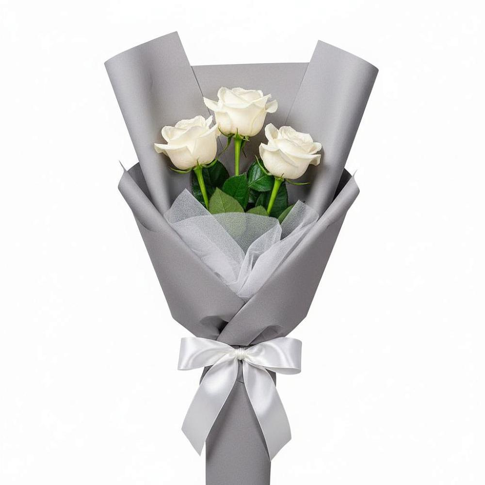 Букет 3 белые розы в Шкуринской