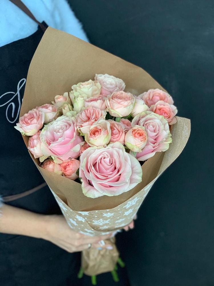 Букет цветов из: Хризантемы и Розы в Шкуринской