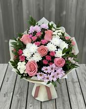 Букет цветов из:  Альстромерии, Гвоздики, Розы и Хризантемы в Шкуринской
