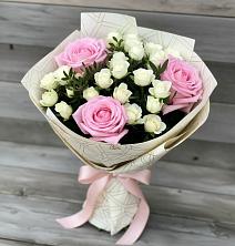 Букет цветов из:  Розы в Шкуринской