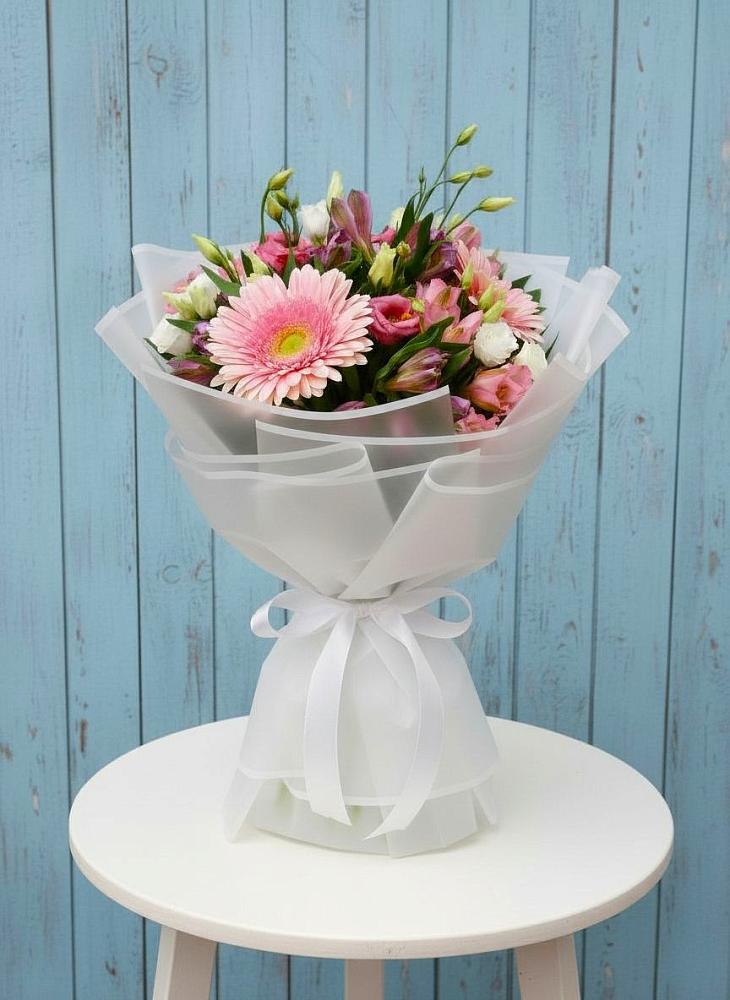 Букет цветов из: Герберы, Альстромерии и Лизиантусы в Шкуринской