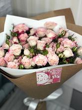 Букет цветов из:  Розы в Шкуринской