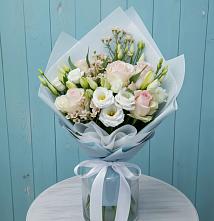 Букет цветов из:  Розы и Лизиантусы в Шкуринской