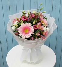 Букет цветов из:  Герберы, Альстромерии и Лизиантусы в Шкуринской