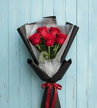 Букет цветов из:  Розы #REPLACE_PRED# Шкуринской