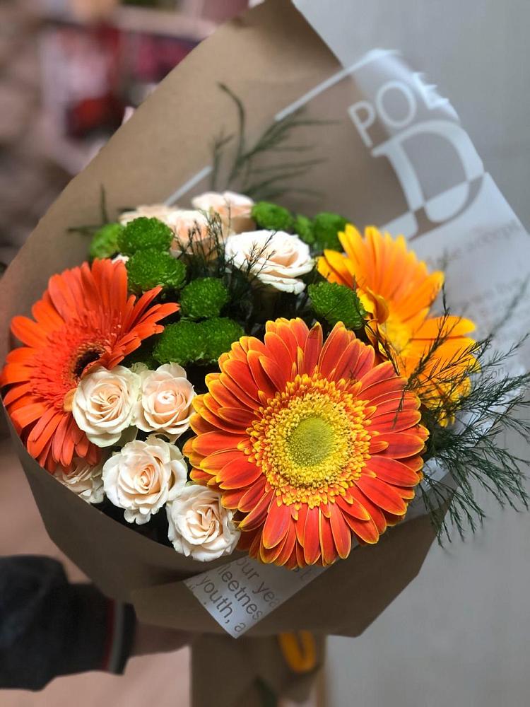 Букет цветов из: Герберы, Хризантемы и Розы в Шкуринской