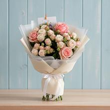 Букет цветов из:  Розы в Шкуринской