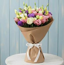 Букет цветов из:  Лизиантусы #REPLACE_PRED# Шкуринской