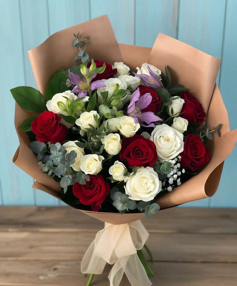 Букет цветов из: Розы и Альстромерии в Шкуринской