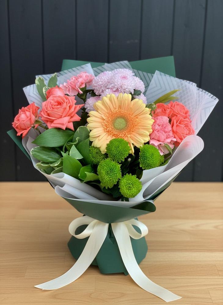 Букет цветов из: Гвоздики, Розы, Герберы и Хризантемы в Шкуринской