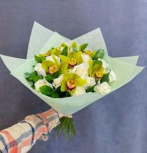 Букет цветов из:  Орхидеи и Розы в Шкуринской